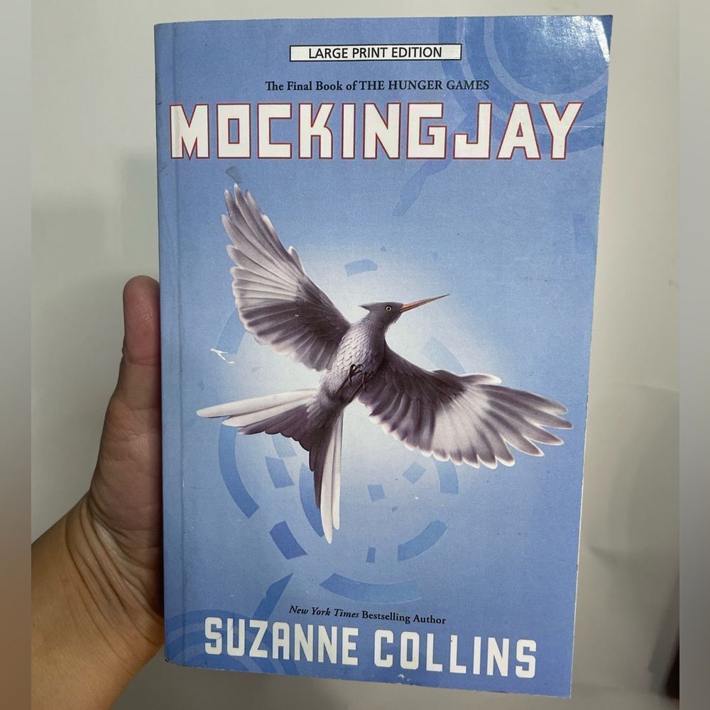 5 for $25🔥Mockingjay (The Hunger Games Series) (Large Print) by Suzanne Collins